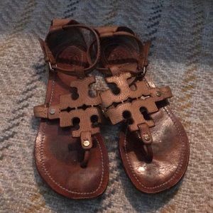 Tory Burch logo tan sandals